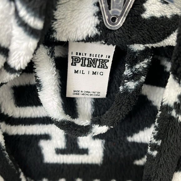 PINK by Victorias Secret Snowflake Robe Black and White Size M / L - Picture 4 of 5